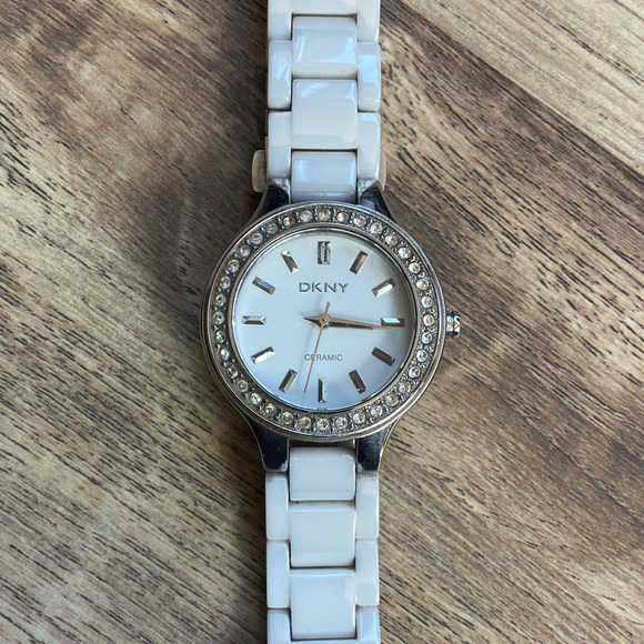 DKNY Vintage Watch w/ 36 Diamonds π - Picture 8 of 8